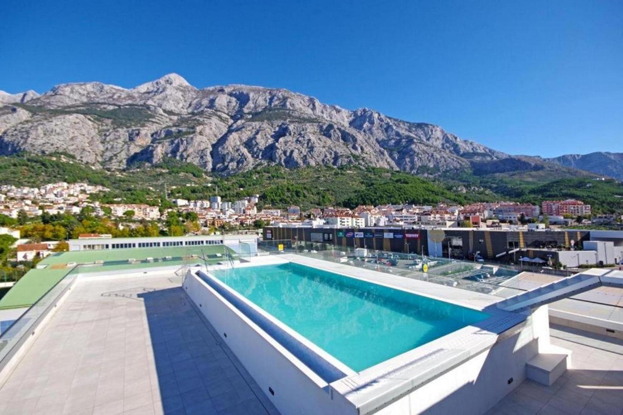 Bernard With Shared Pool Appartement